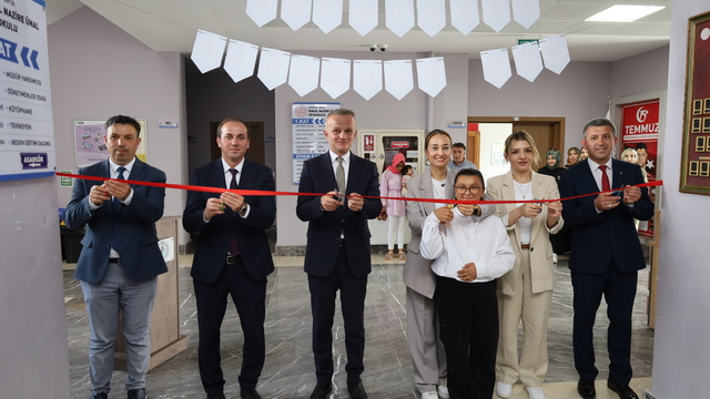 Orta'da ortaokul öğrencilerinin yıl sonu sergisi açıldı