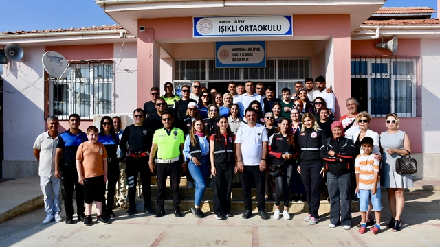 Mersin'de trafik kazasında ölen Buğra Petek'in adı okul kütüphanesine verildi