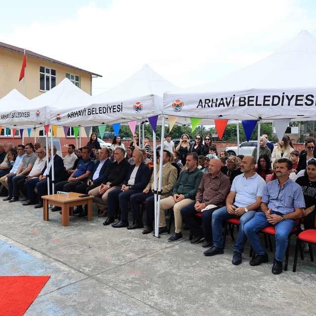 Artvin'de ilkokul öğrencilerinin kaleme aldığı hiyake kitapları LÖSEV yarar...