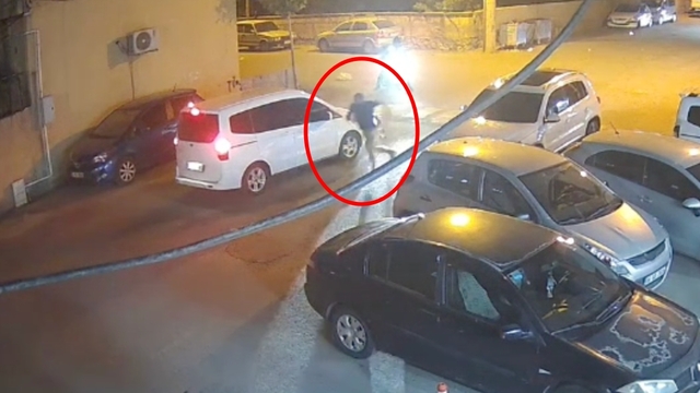 Polisin 'Dur' ihtarına uymayan motosikletli kaza yapınca yaya olarak kaçtı; o anlar kamerada