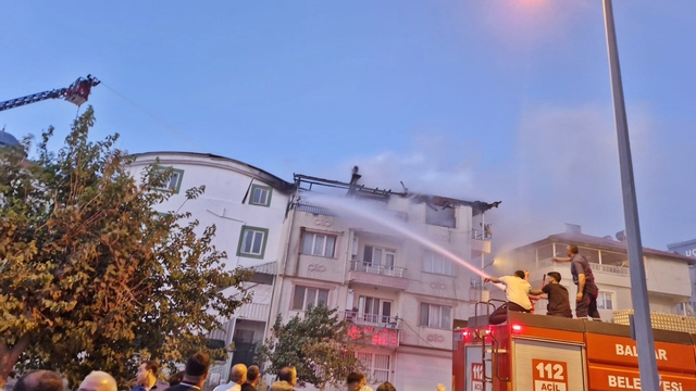 Adıyaman'da yangın çıkan evde hasar oluştu