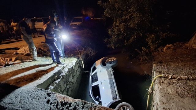 Antalya'da sulama kanalına devrilen otomobildeki 2 kişi öldü