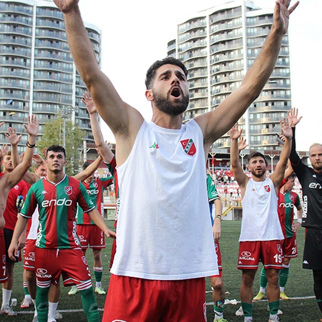 Karşıyaka'da Enes yuvadan uçtu