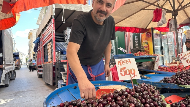 Zirai donun vurduğu kiraz, Eskişehir'de kilosu 500 liradan satışta