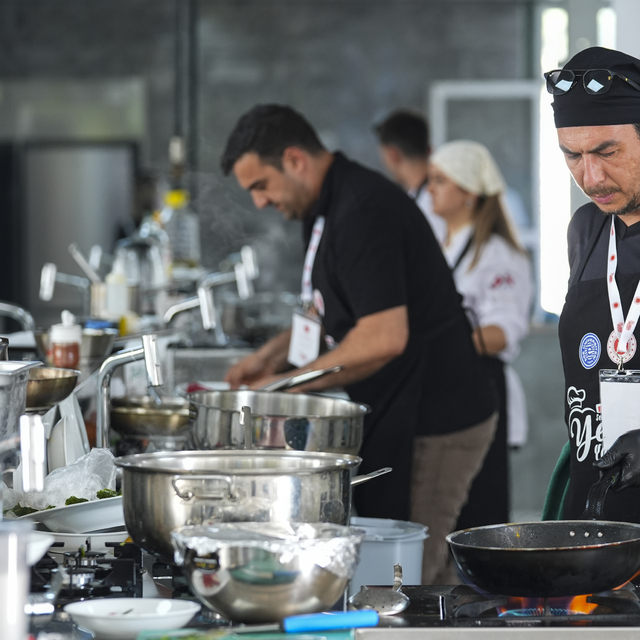 Adliye mutfaklarının aşçıları İzmir'de yarıştı