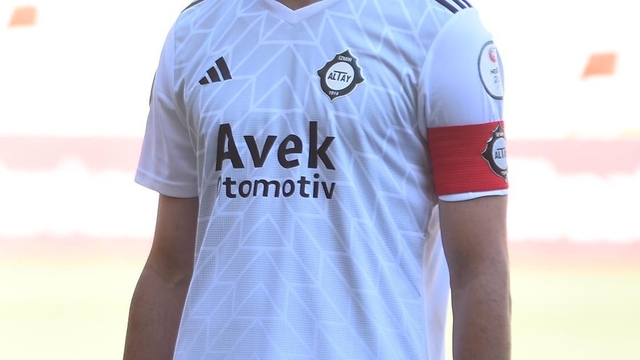 Altay'da 2 oyuncu daha serbest