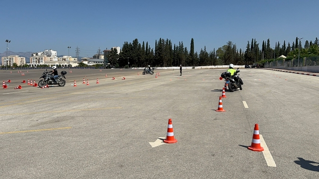 Antalya'da motosikletli polis timlerine yönelik eğitim verildi