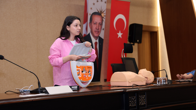 Talas Belediyesi personeline ilk yardım eğitimi verildi