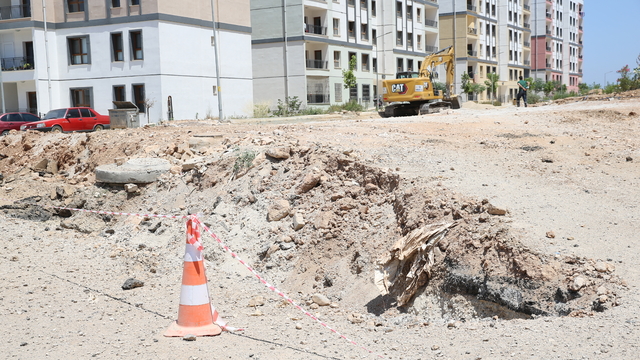 Hatay'da yol çalışmasında doğal gaz borusu delindi