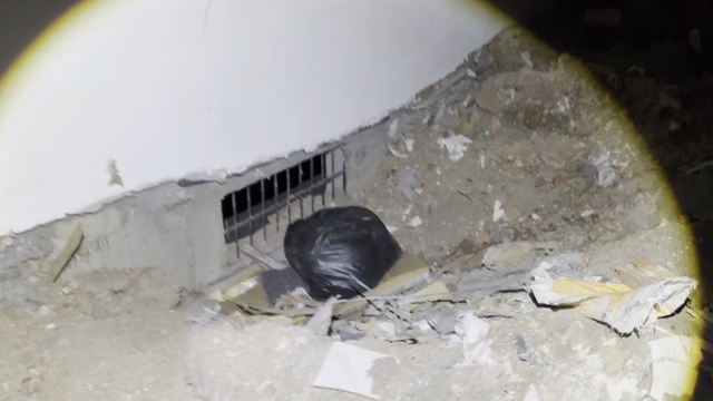 Polisten kaçarken 10 kilo uyuşturucuyu yola atan şüpheli, tutuklandı