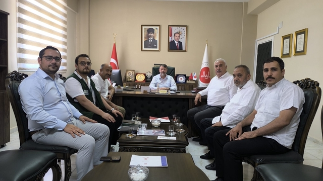 Yeşilay Hatay Şubesinden İl Müftüsü Mevlüt Topçu'ya ziyaret