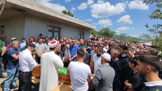 Kahramanmaraş'ta yıkımında çalıştığı binanın enkazında hayatını kaybeden operatörün cenazesi Ordu'da defnedildi