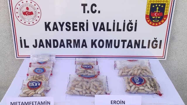 Kayseri'de, İranlı 3 şüphelinin midesinden 6,7 kilo uyuşturucu çıktı