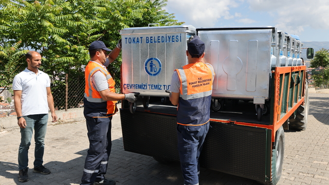Tokat'ta mini damperli çöp toplama aracı hizmete girdi