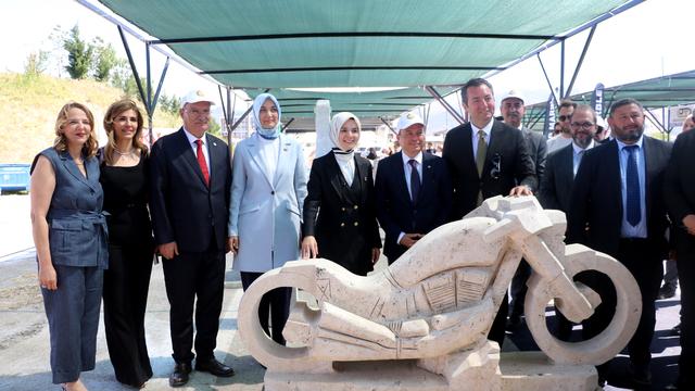 Bakan Göktaş: Afyon mermeri daha fazla ülkede tanınacak