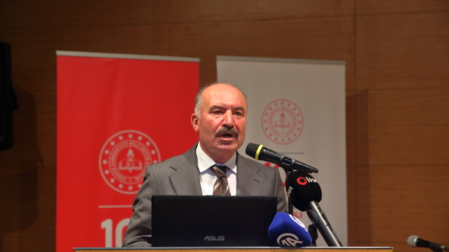 Bakan Yardımcısı Yelkenci, Çorum'da Öğretmen Akademileri kapanış programına katıldı
