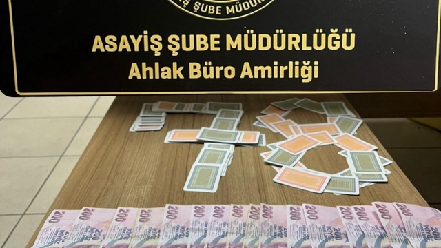 Karabük'te kumar oynayan 22 kişiye 203 bin 434 lira ceza kesildi