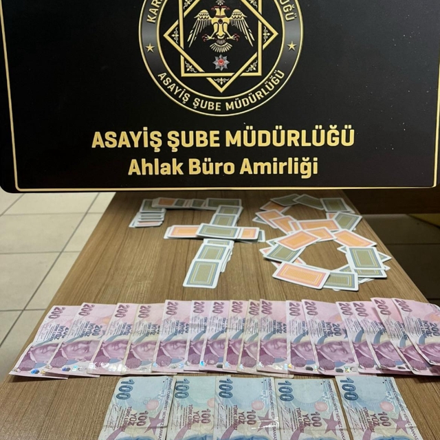 Karabük'te kumar oynayan 22 kişiye 203 bin 434 lira ceza kesildi