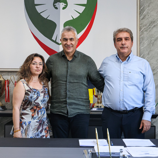 Amed Sportif Faaliyetler'de teknik direktörlüğe Mehmet Altıparmak getirildi