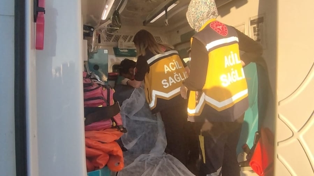 Muş'ta soğutma tedavisine ihtiyacı olan bebek, ambulans helikopterle Ağrı'ya gönderildi