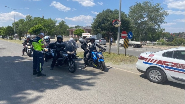 Kırklareli'nde motosiklet sürücüleri denetlendi