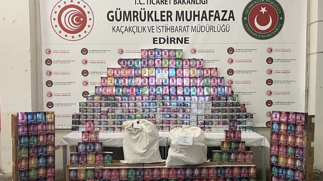 Kapıkule'de kaçakçılık operasyonlarında 4 zanlı yakalandı