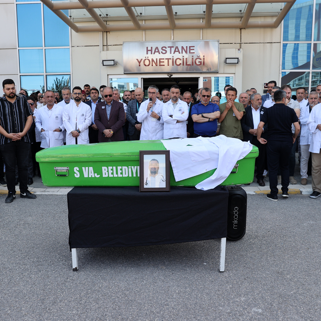 Sivas'ta yaşamını yitiren doktor için tören düzenlendi