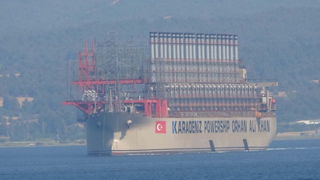 289 metrelik enerji gemisi, Çanakkale Boğazı'ndan geçti