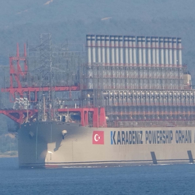 289 metrelik enerji gemisi, Çanakkale Boğazı'ndan geçti