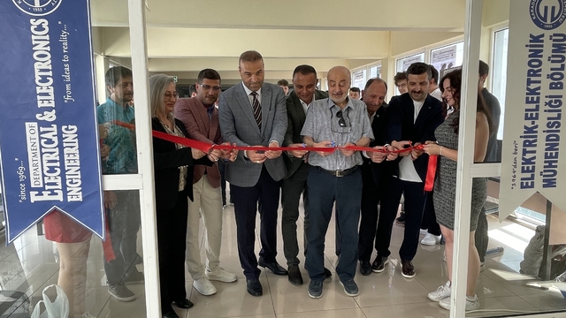 KTÜ öğrencileri "Düşünden Gerçeğe Bitirme Projesi Sergisi"nde tezlerini tanıttı