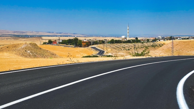 Mor Kiryakus Manastırı yolunda asfaltlama çalışması