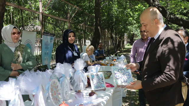Kayseri'de Toplum Ruh Sağlığı Merkezi'nden sergi ve piknik etkinliği