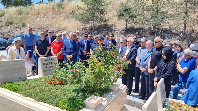 Türkiye Halter Federasyonunun eski başkanı Kenan Nuhut, kabri başında anıldı