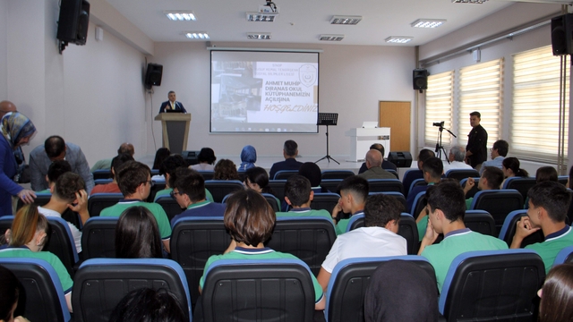 Sinop'ta Yusuf Kemal Tengirşenk Sosyal Bilimler Lisesi'nde kütüphane açıldı