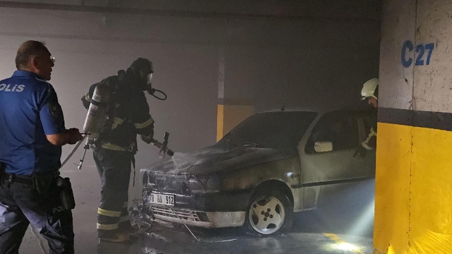 Karabük'te hastanenin otoparkındaki otomobil yandı