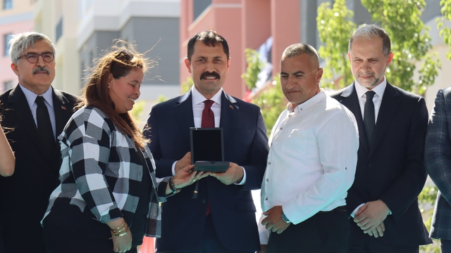 Hatay'da 22 bin 239 deprem konutu ve iş yerinin daha hak sahibi belirlendi