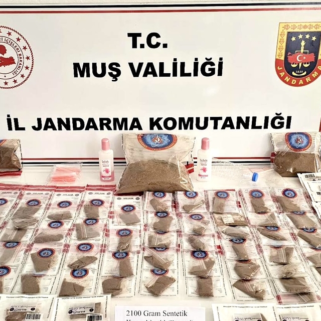 Muş'ta uyuşturucu operasyonunda yakalanan 2 zanlı tutuklandı