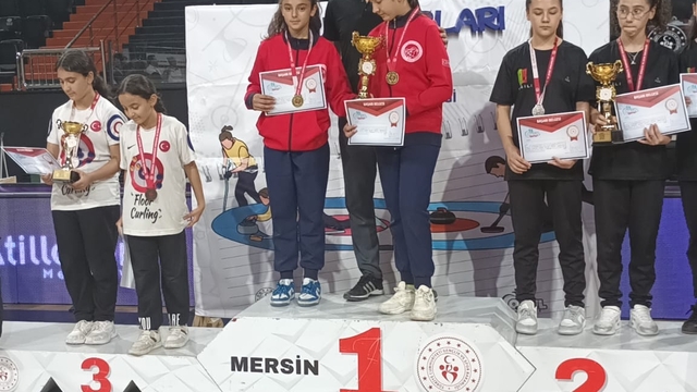 Tokat Küçükler Kız Floor Curling takımı Türkiye şampiyonu oldu