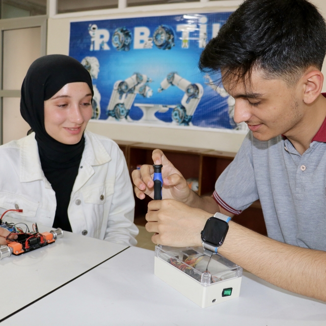 Liselilerin karanlıkta gökyüzünü izleme projesi gelecek vadetti