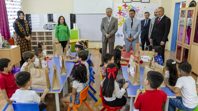 Kahramankazan'da öğrenciler karne sevinci yaşadı