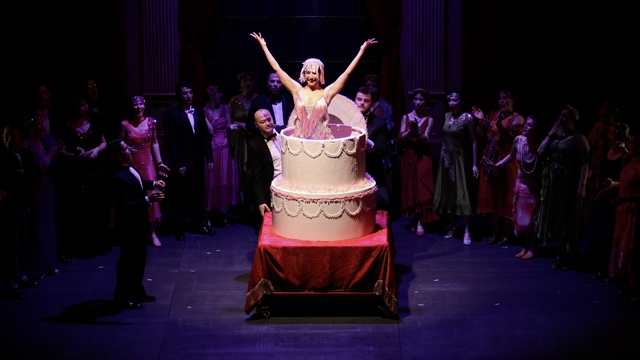 Hollywood'un romantik komedisi "Singin' in the Rain" müzikali sanatseverlerle buluşacak