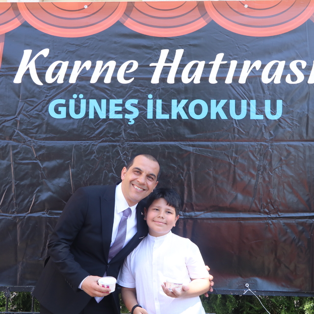 23 Nisan'da vali olan çocuğun "Karne günü okullarda dondurma dağıtılsın" ta...
