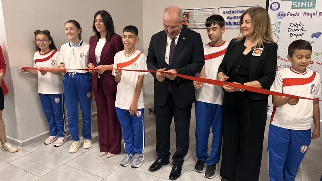 Kartalkaya'daki yangında ölen mühendisin adı Çanakkale'deki ortaokulda oluşturulan yenilikçi sınıfa verildi