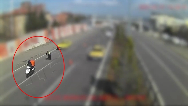 'Dur' ihtarına uymayan ehliyetsiz motosiklet sürücüsüne 39,5 TL ceza