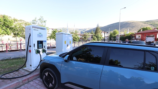 Yahyalı Elektrikli Araç Şarj İstasyonu törenle açıldı