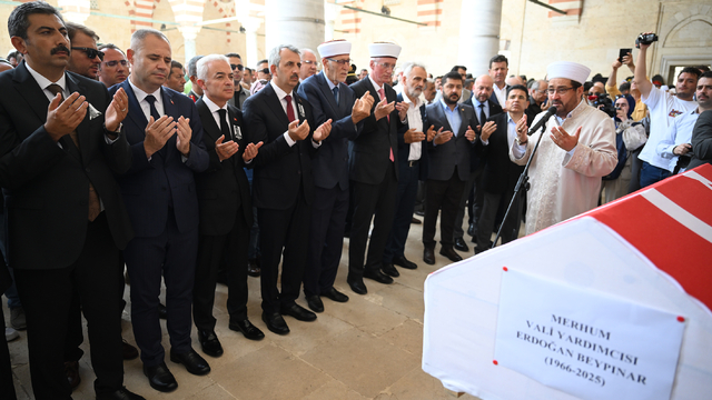 GÜNCELLEME - Edirne Vali Yardımcısı Erdoğan Beypınar kalp krizi sonrası yaşamını yitirdi