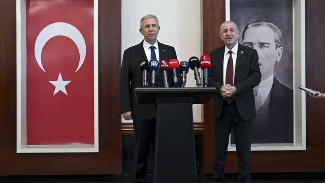 Zafer Partisi Genel Başkanı Özdağ, ABB Başkanı Yavaş'ı ziyaret etti