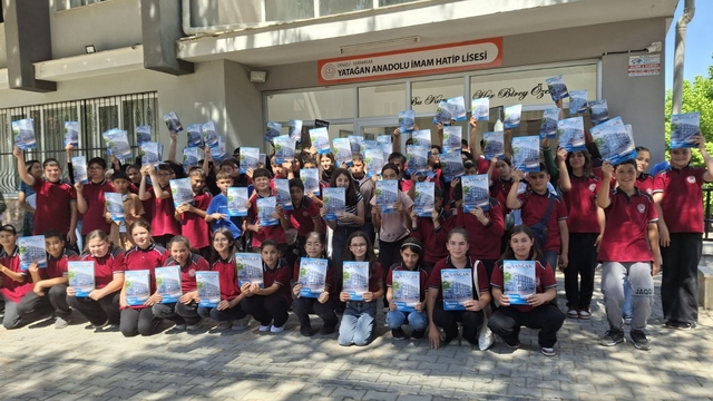 Denizli'de öğrenci ve öğretmenler Sancak adlı dergi yayımladı