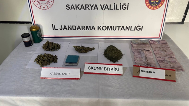Sakarya'da uyuşturucu operasyonlarında yakalanan 3 şüpheli tutuklandı