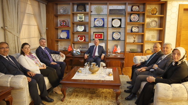 Aile ve Sosyal Hizmetler Bakan Yardımcısı Tarıkdaroğlu, Çorum'da ziyaretlerde bulundu